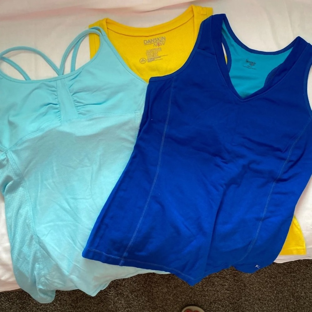 Women’s workout tank tops